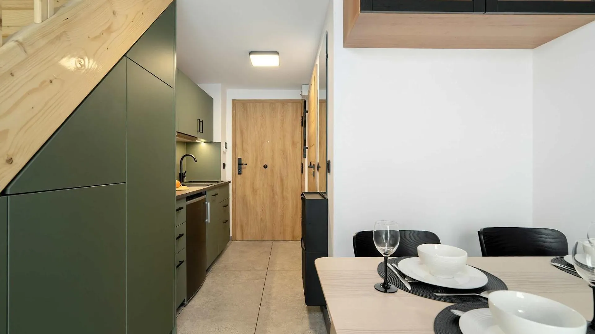 Pet Friendly Cozy Studio With Balcony In Poznan By Noclegi Renters 波兰