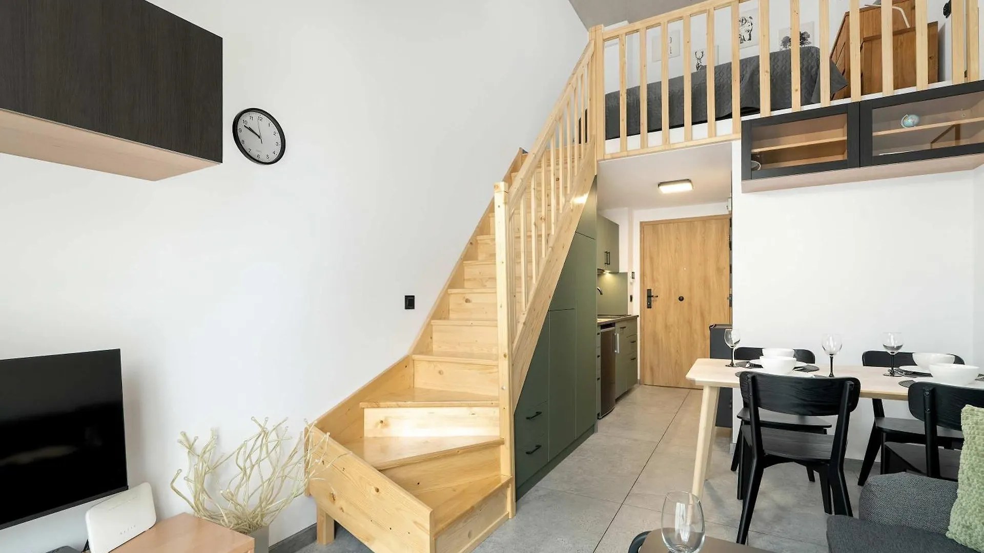 Pet Friendly Cozy Studio With Balcony In Poznan By Noclegi Renters